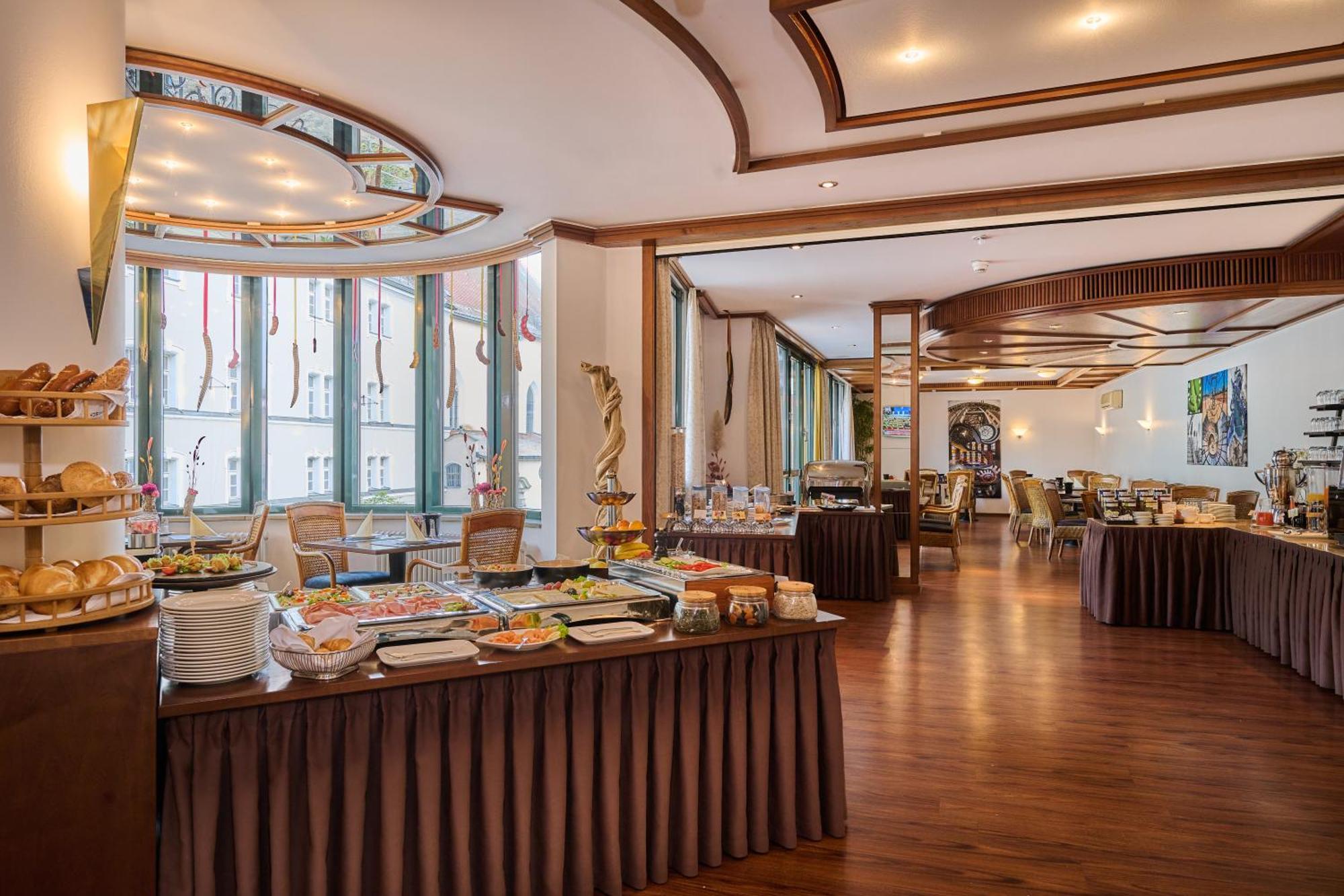 Hotel Theresientor Straubing Esterno foto