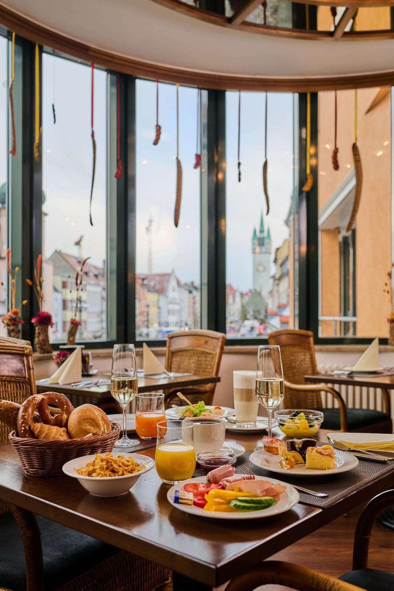 Hotel Theresientor Straubing Esterno foto